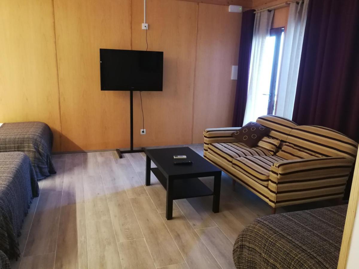 Hotel Rural Cal Ruget Vilobi Del Penedes Esterno foto