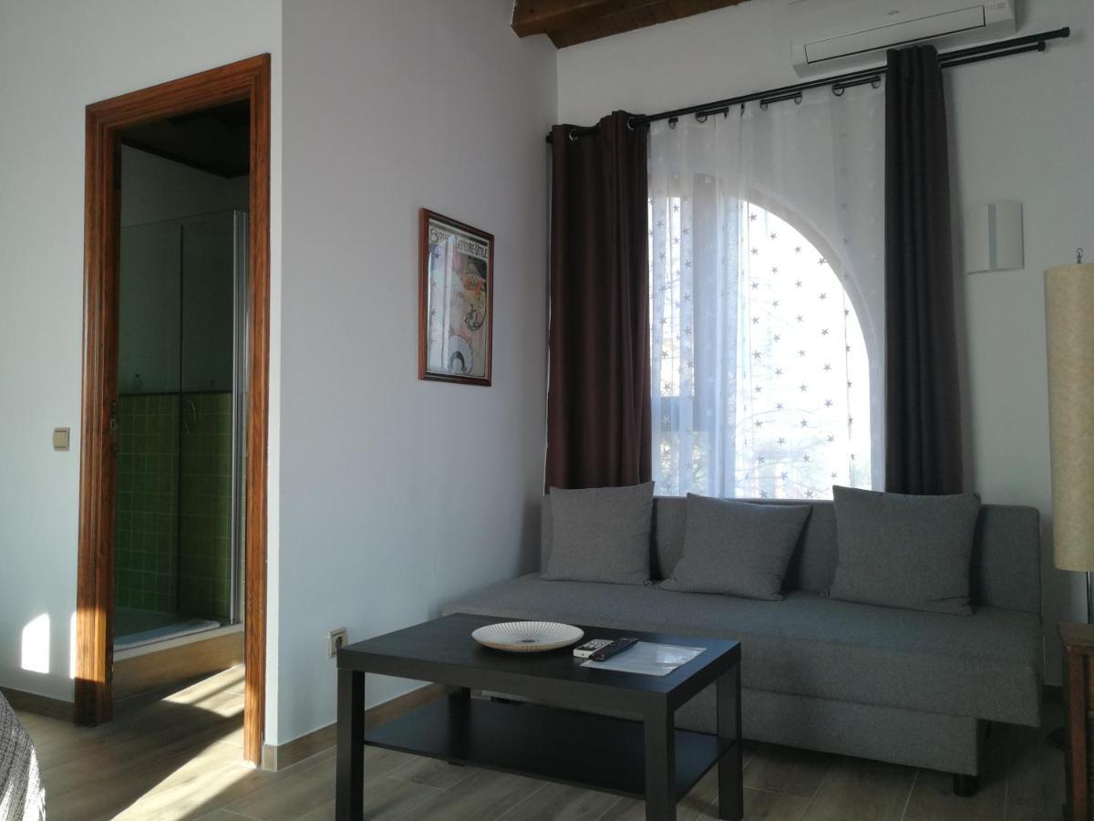 Hotel Rural Cal Ruget Vilobi Del Penedes Esterno foto